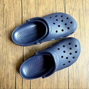 Classic Crocs Clogs Navy Blue Women’s 9 Men’s 7